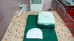 ترخیص و چک کردن مناسب بودن شرایط مادر و نوزاد