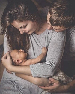 بغل کردن نوزاد