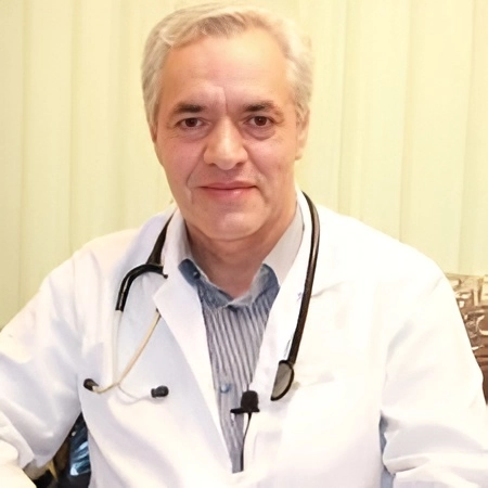 دکتر فریدون آشنائی