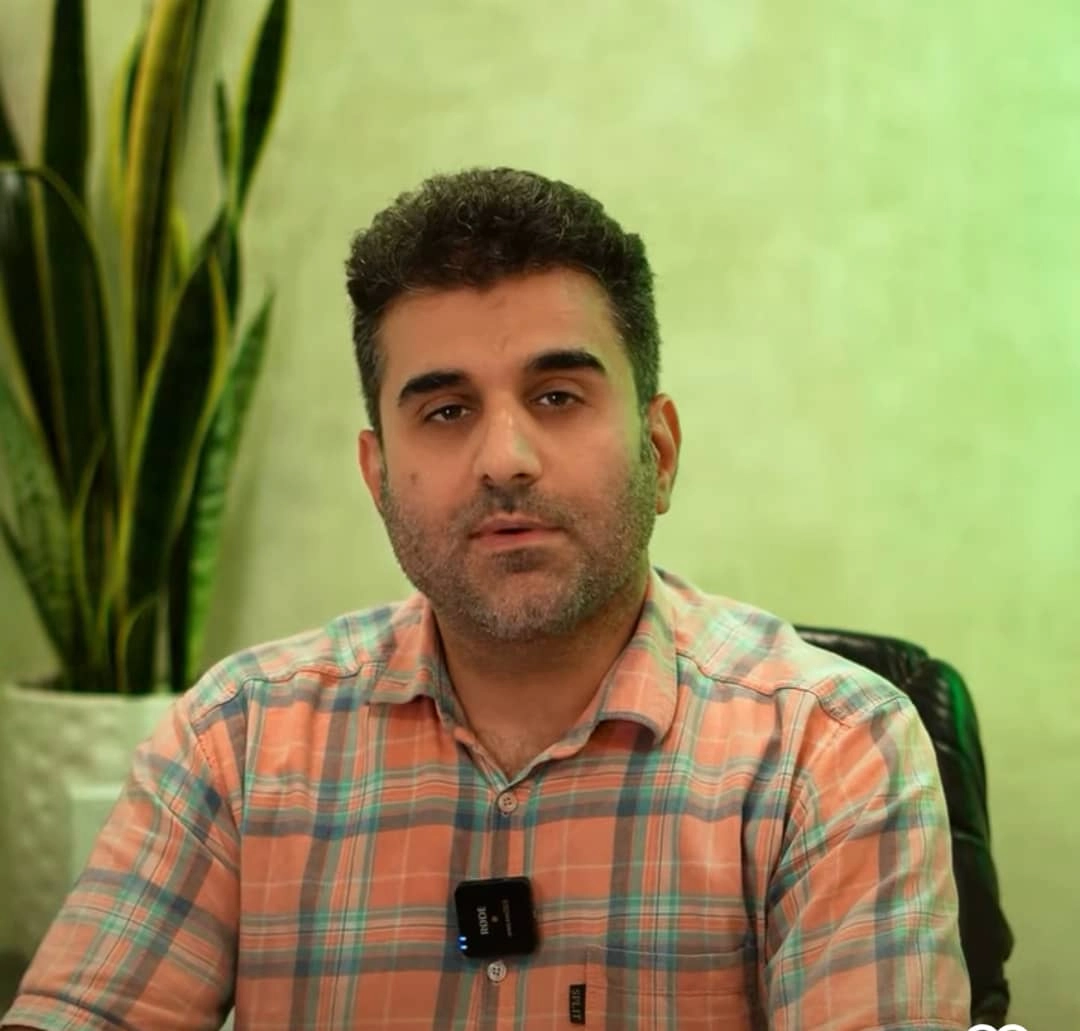 دکتر رضا دهقان در گهوارک