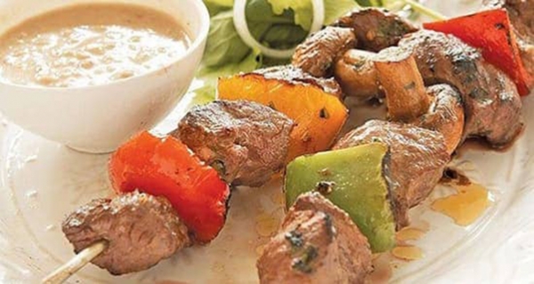 کباب چوبی با گوشت گوساله ( Beef skewers )