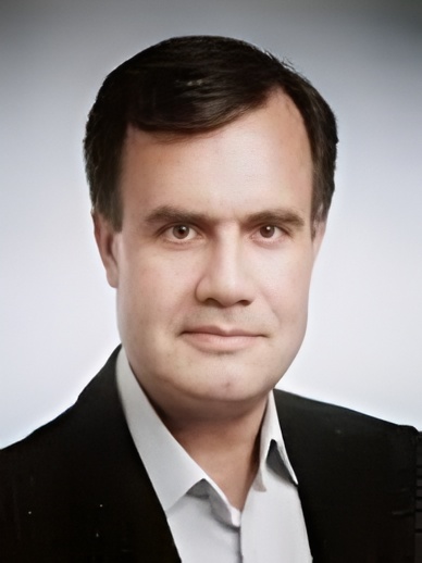 دکتر اکبر احمدی در گهوارک