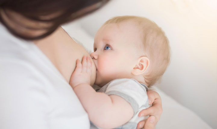 آموزش شیر دادن به نوزاد