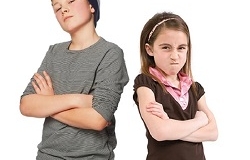 چگونه دعواهای فرزندانم را پایان ببخشم؟ | گهوارک