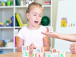 انواع اختلالات گفتاری در کودکان 