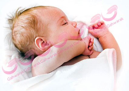 دلایل کم خوابي در نوزادان و روش حل و در مان بی خوابي در نوزاد