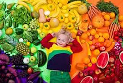 فواید و اثرات مصرف میوه جات و سبزیجات در سلامت کودکان  | گهوارک