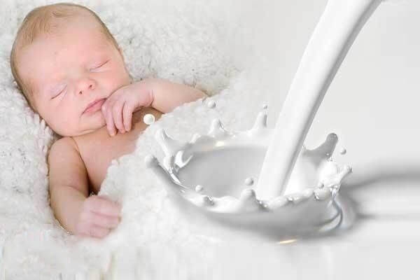 پوسته ریزی سر نوزاد با شیر مادر